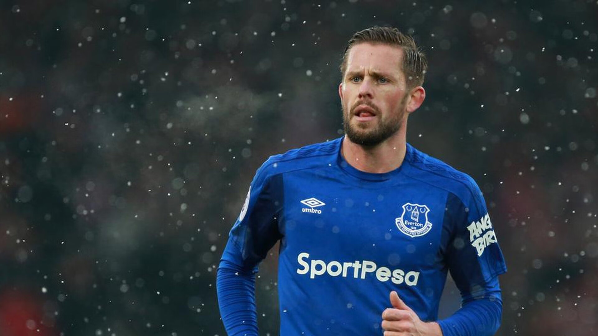 德甲联赛激战正酣,拜仁慕尼黑紧追勒沃库森