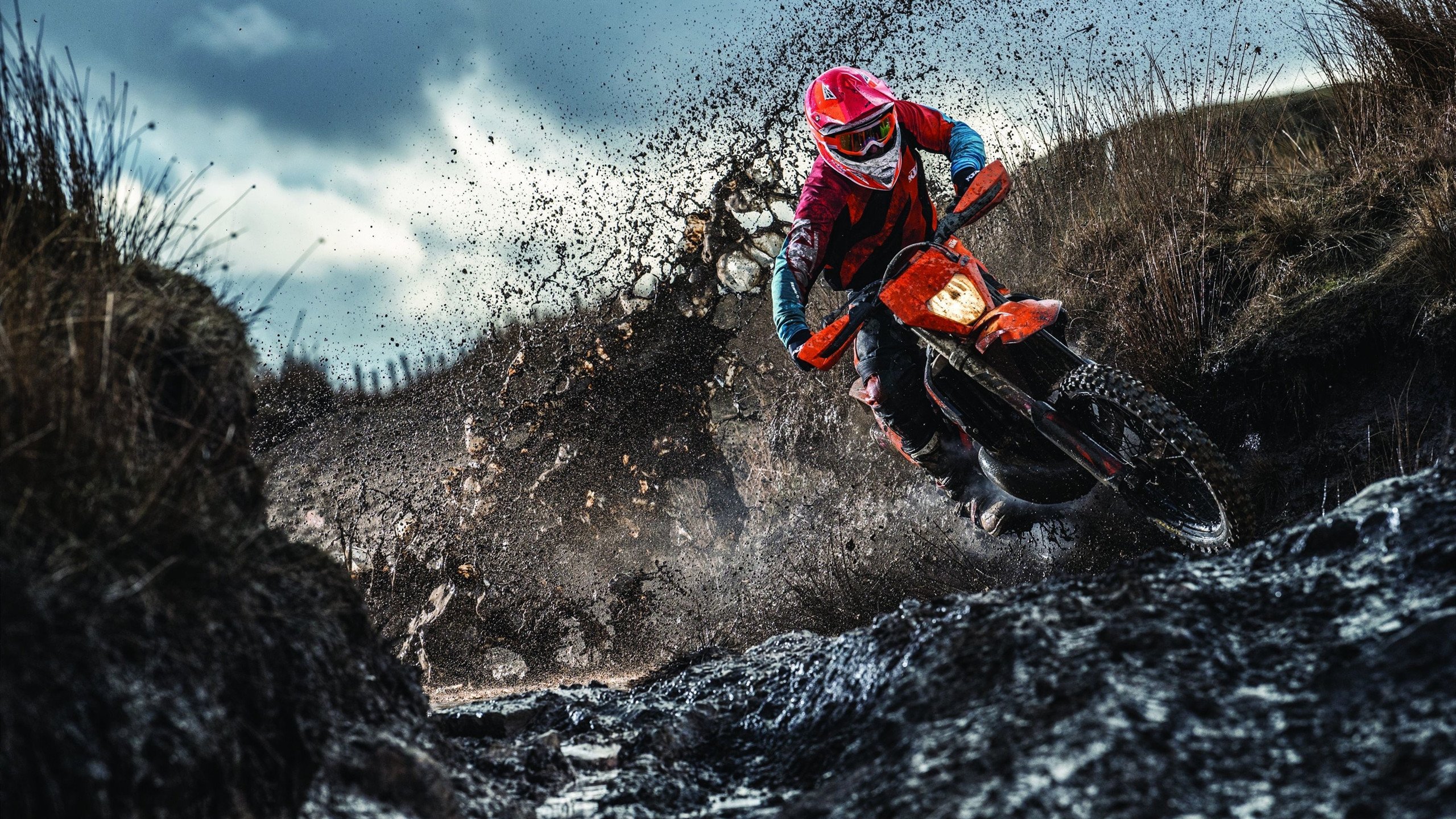 纳达尔关键破发点制胜 鏖战五盘挺进法网半决赛